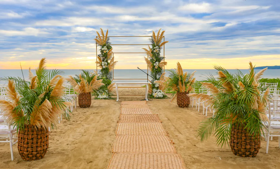 Bodas en la Playa Marival Distinct